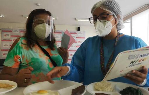 En el campo nutricional el asesoramiento comprende evaluación, consulta, sesiones sobre alimentación saludable y recomendaciones para la prevención de enfermedades y promoción de la salud.